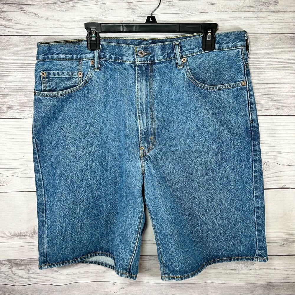 Levi's Men's 550 Relaxed Fit Light Wash Jean Shorts Size 40